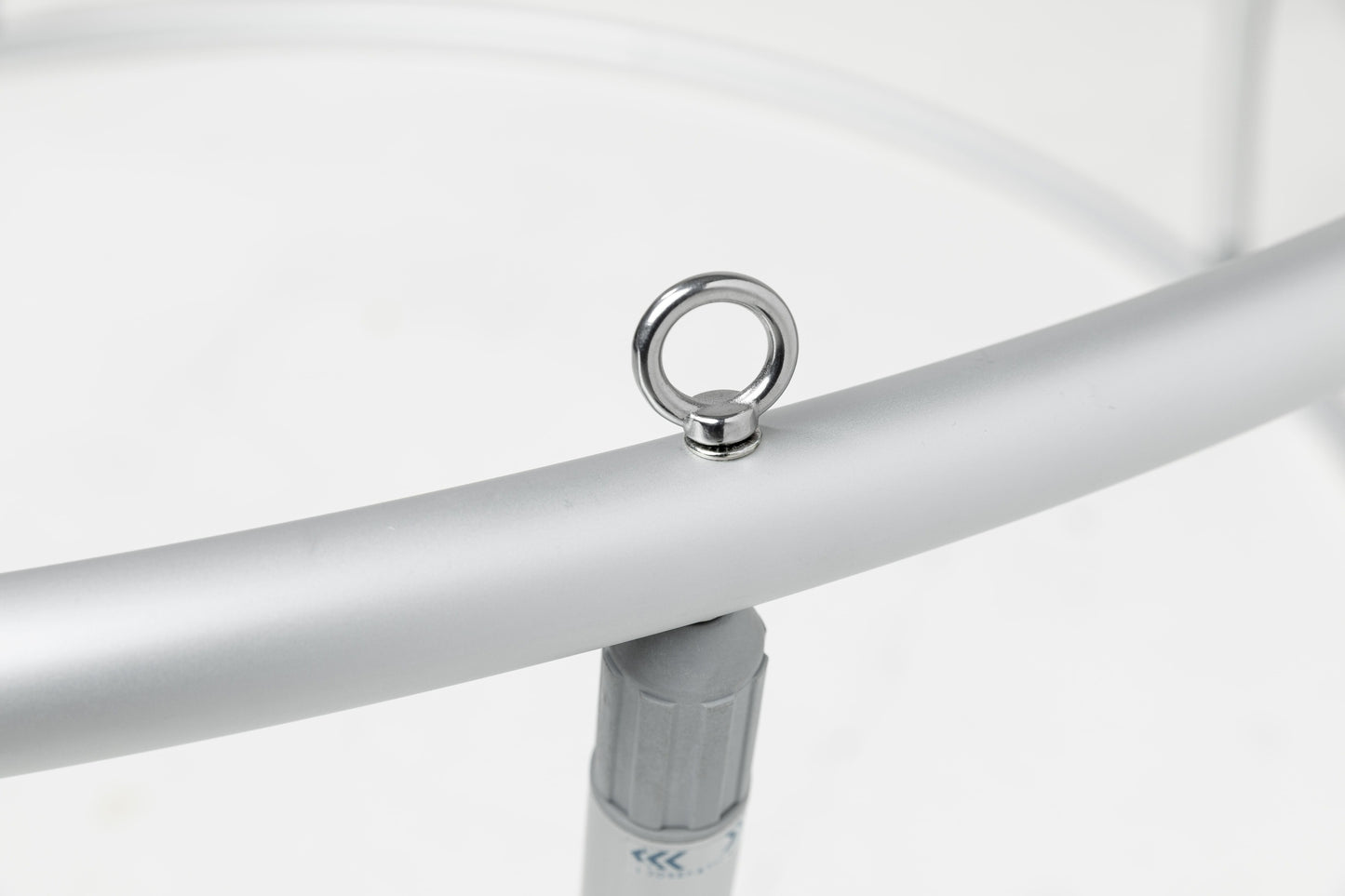 Appendimento con rivestimento in tessuto tondo
